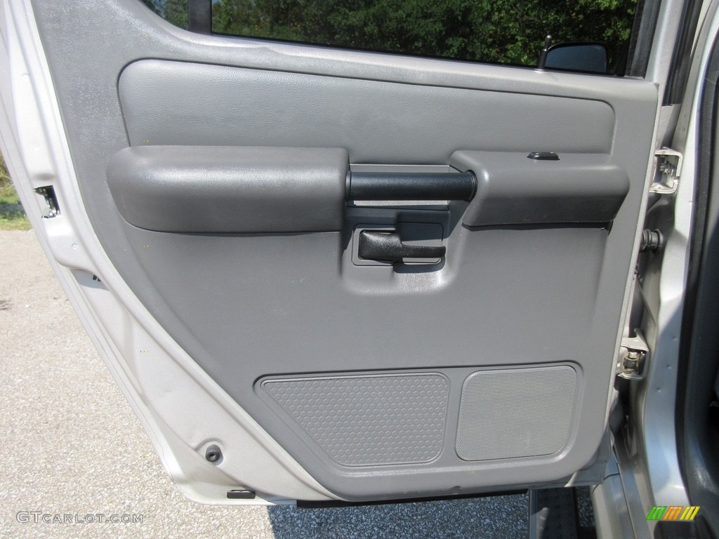 2005 Explorer Sport Trac XLT 4x4 - Silver Birch Metallic / Medium Dark Flint photo #17