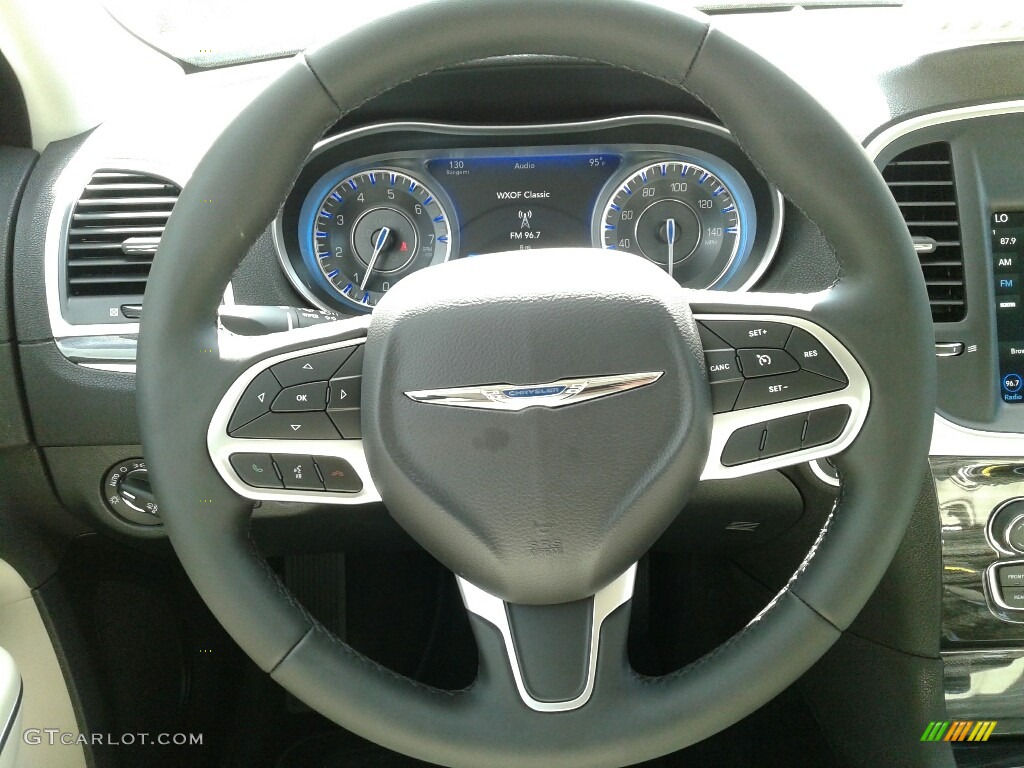 2018 Chrysler 300 Touring Black/Linen Steering Wheel Photo #122993277