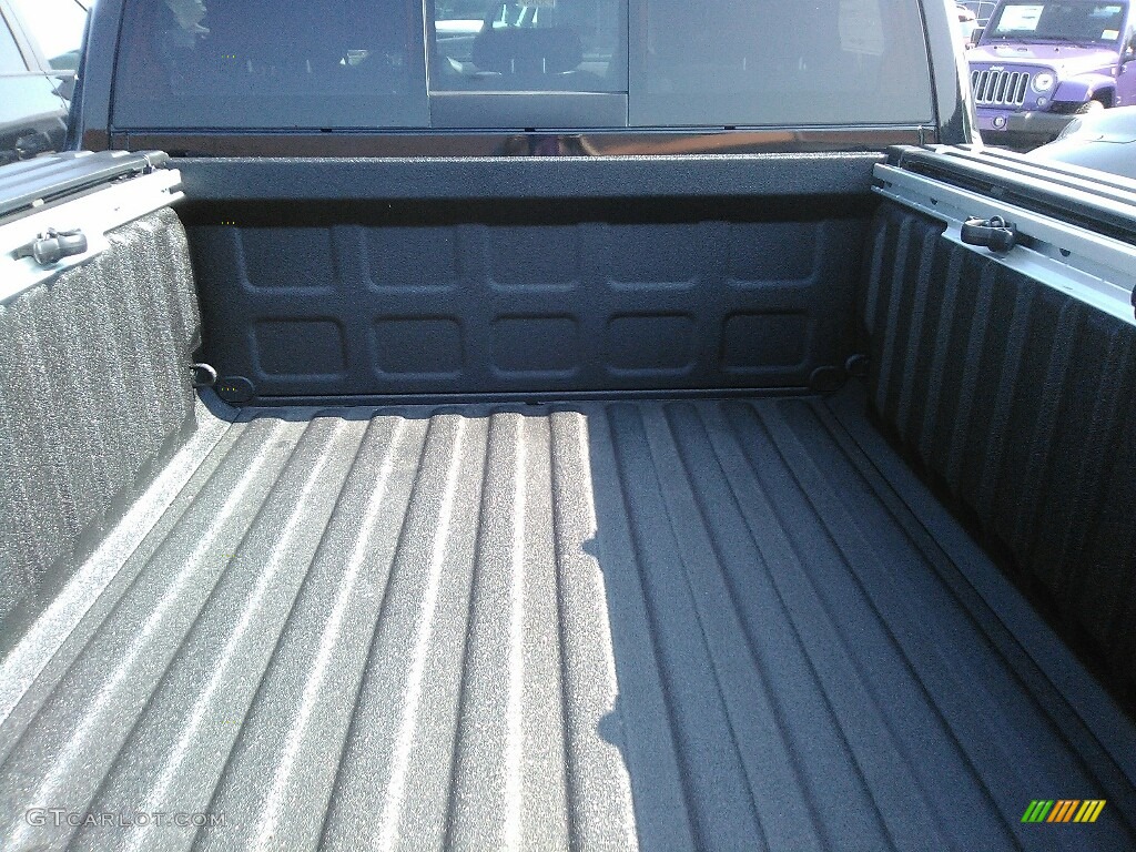 2018 1500 Laramie Crew Cab 4x4 - Brilliant Black Crystal Pearl / Black photo #15
