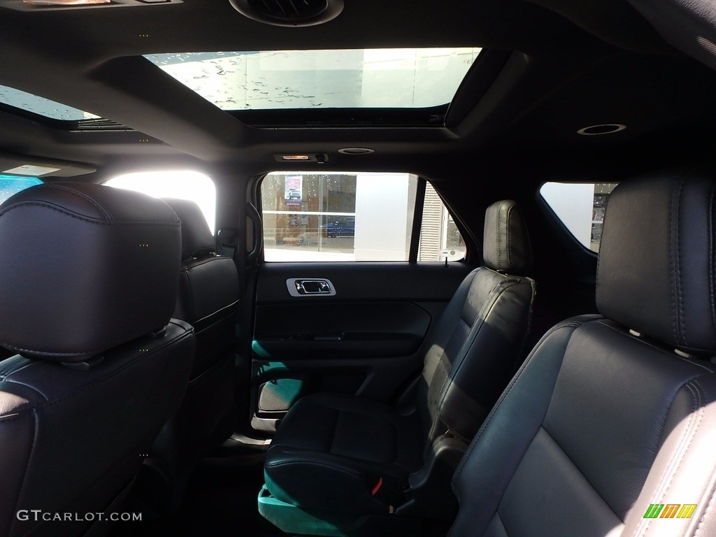 2015 Explorer XLT 4WD - Magnetic / Charcoal Black photo #11