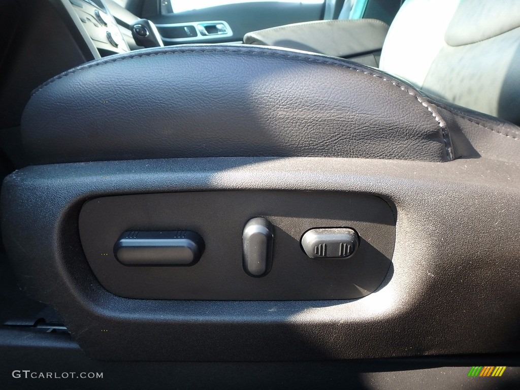 2015 Explorer XLT 4WD - Magnetic / Charcoal Black photo #16