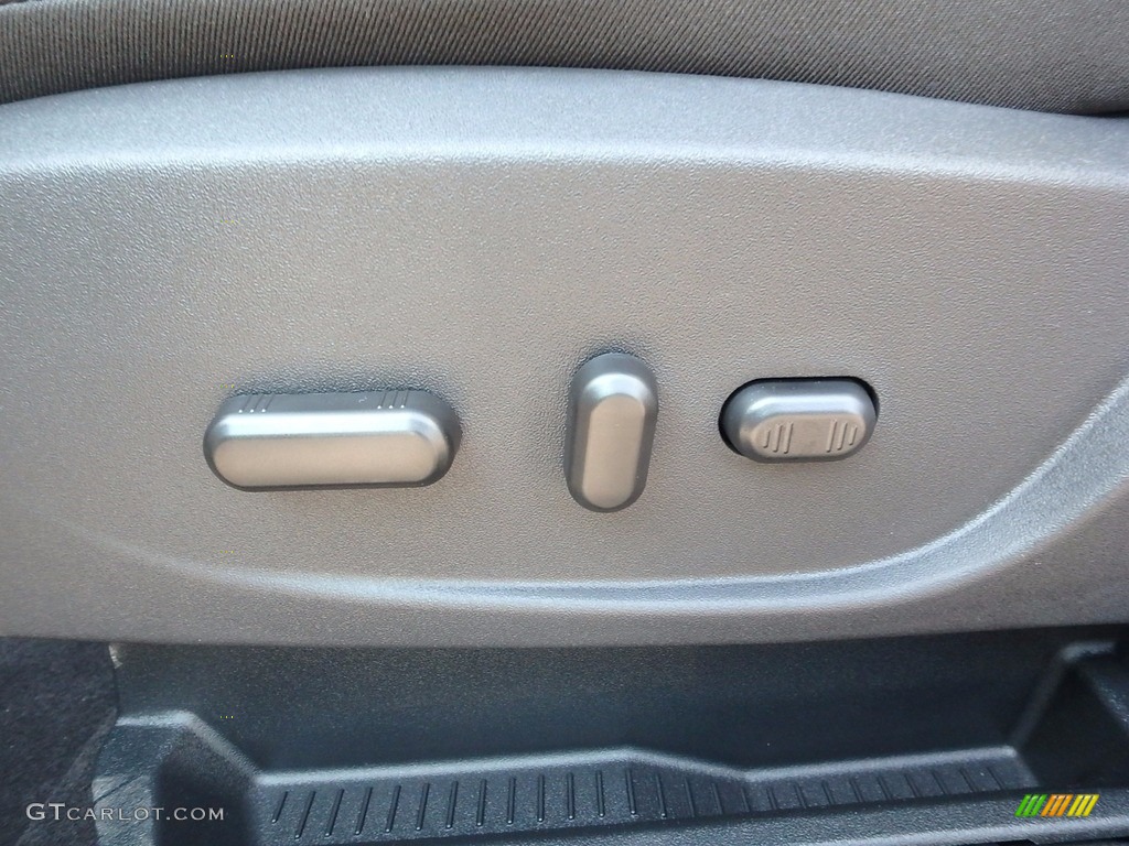 2018 Escape Titanium 4WD - White Gold / Charcoal Black photo #15