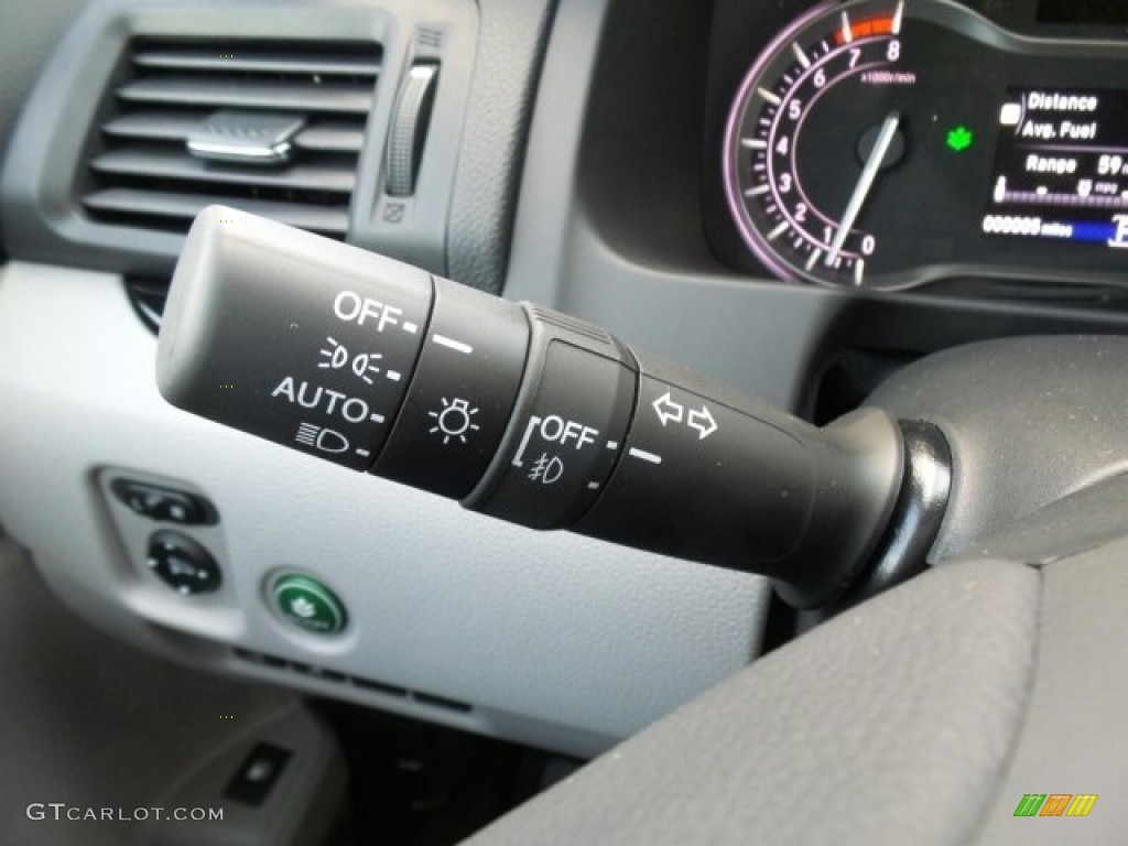2018 Honda Ridgeline RTL-E AWD Controls Photo #123000681