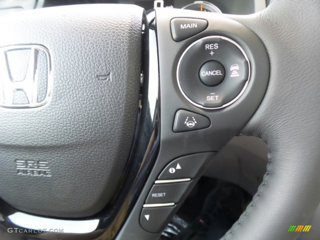 2018 Honda Ridgeline RTL-E AWD Controls Photo #123000690