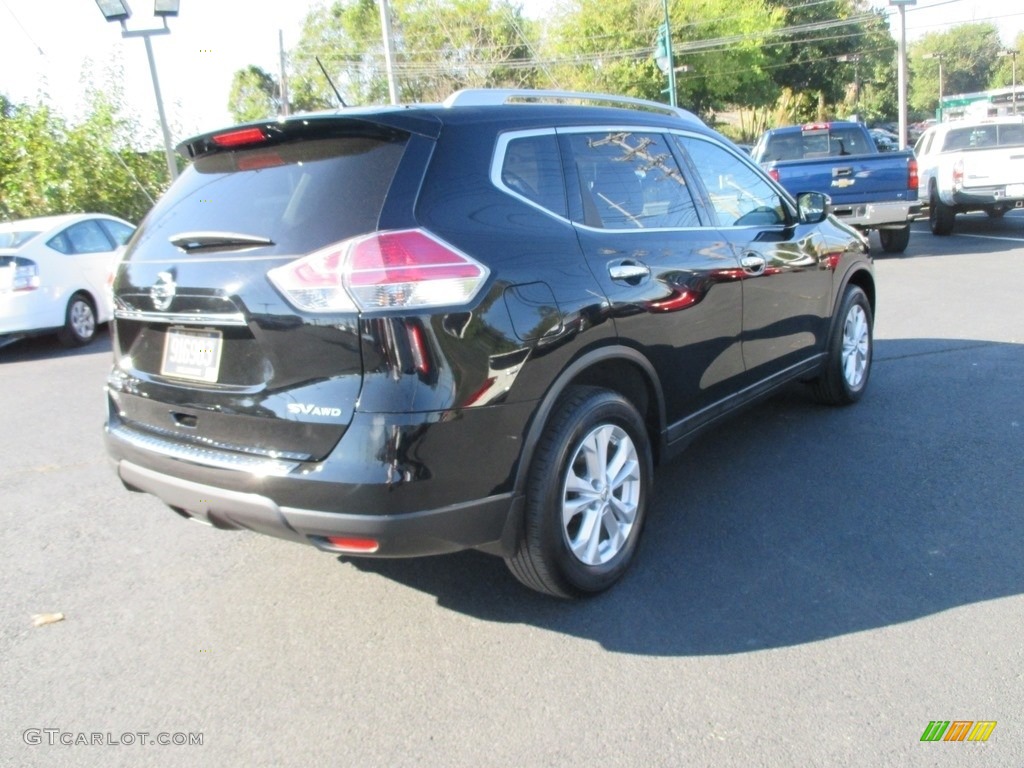 2015 Rogue SV AWD - Super Black / Almond photo #6