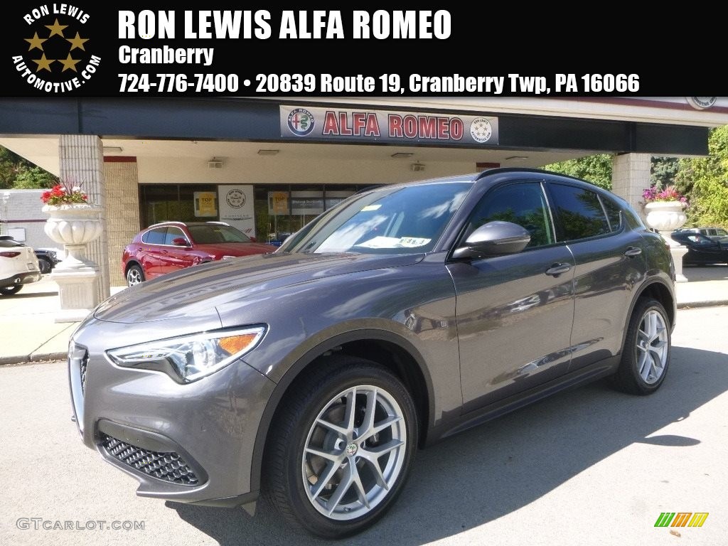 Vesuvio Gray Metallic Alfa Romeo Stelvio