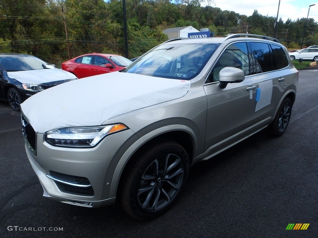 2018 XC90 T6 AWD Momentum - Luminous Sand Metallic / Blonde photo #5