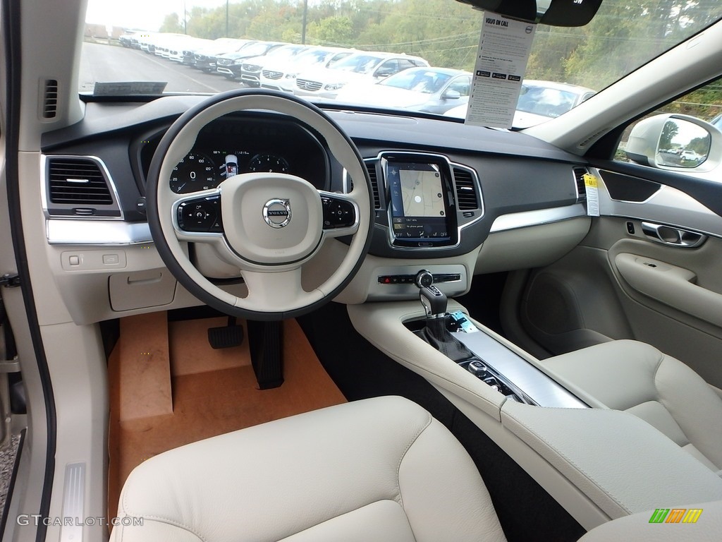 2018 Volvo XC90 T6 AWD Momentum Interior Color Photos