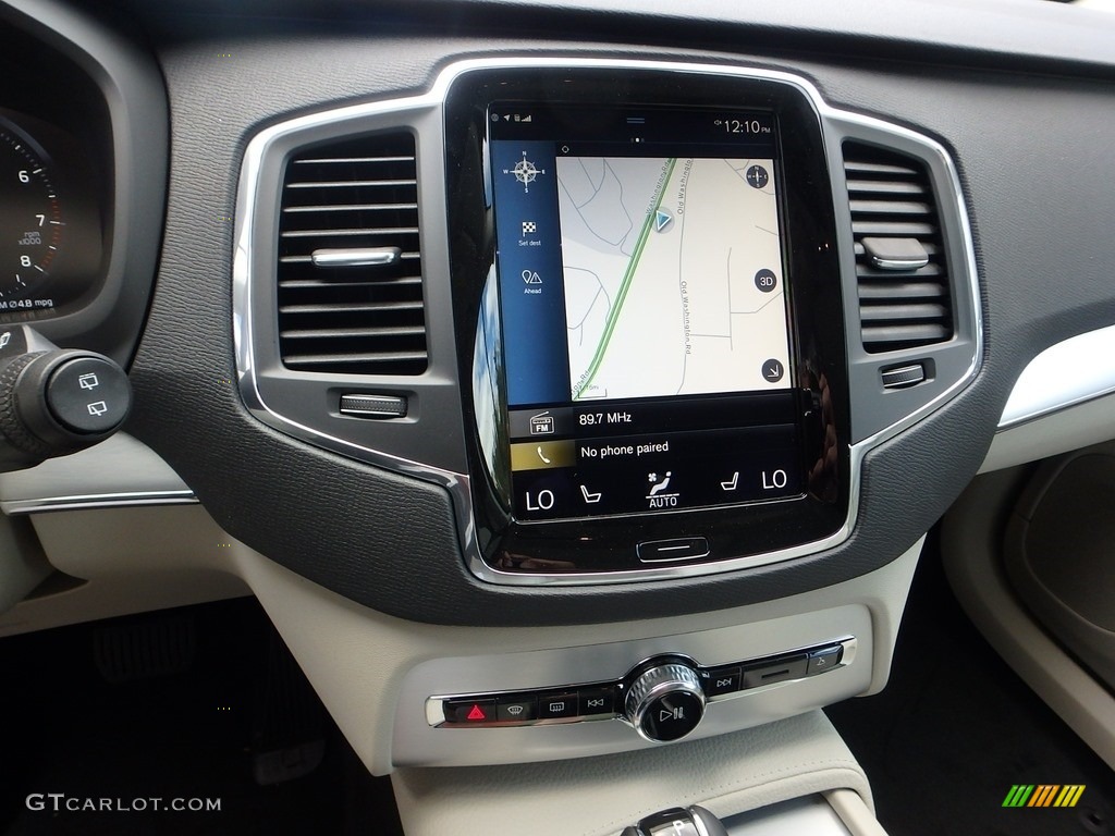 2018 Volvo XC90 T6 AWD Momentum Navigation Photos