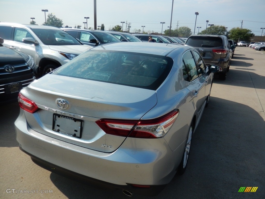 2018 Camry XLE - Celestial Silver Metallic / Black photo #2