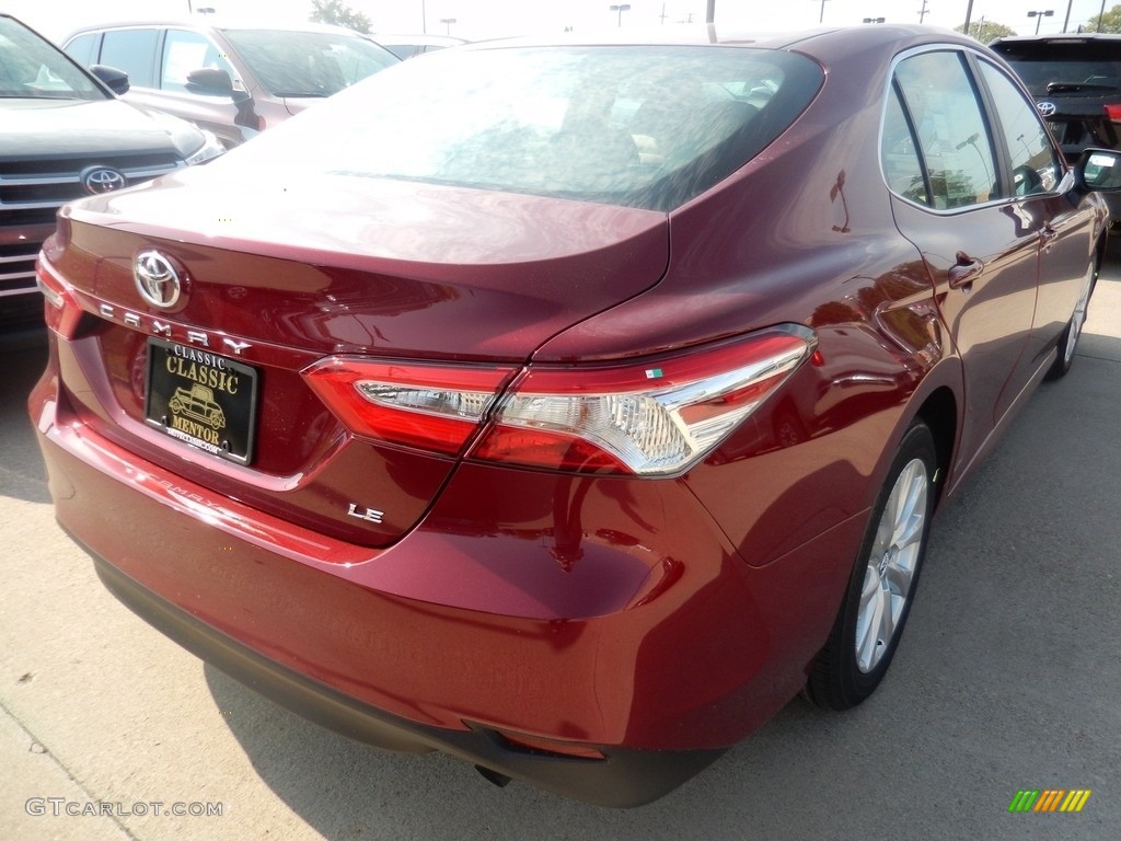 2018 Camry LE - Ruby Flare Pearl / Macadamia photo #2