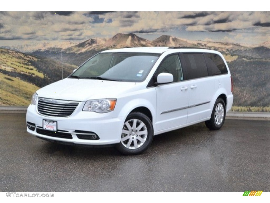 2016 Town & Country Touring - Bright White / Black/Light Graystone photo #5
