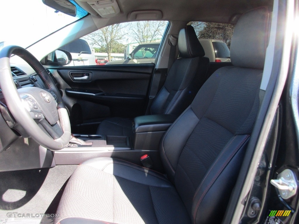 2017 Camry SE - Midnight Black Metallic / Black photo #8