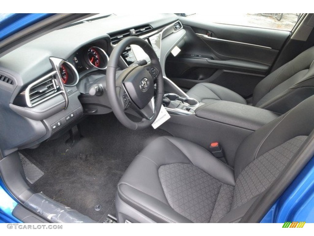 Black Interior 2018 Toyota Camry XSE Photo #123015951