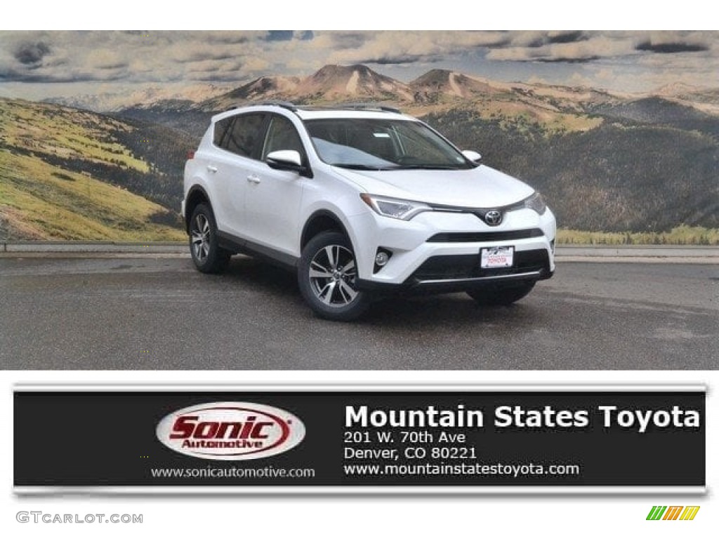2018 RAV4 XLE AWD - Super White / Ash photo #1