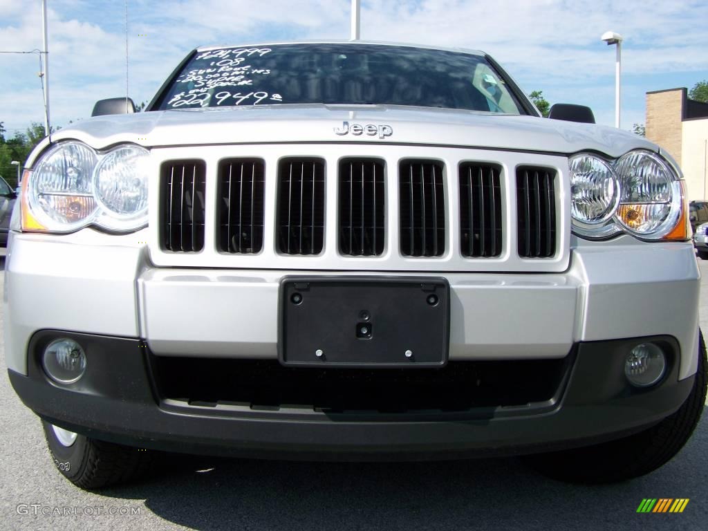 2008 Grand Cherokee Laredo 4x4 - Bright Silver Metallic / Dark Slate Gray photo #3