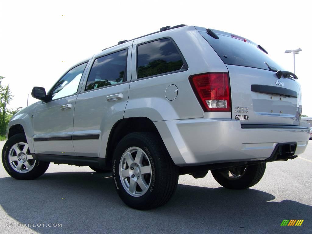 2008 Grand Cherokee Laredo 4x4 - Bright Silver Metallic / Dark Slate Gray photo #4