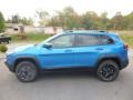 Hydro Blue Pearl - Cherokee Trailhawk 4x4 Photo No. 2