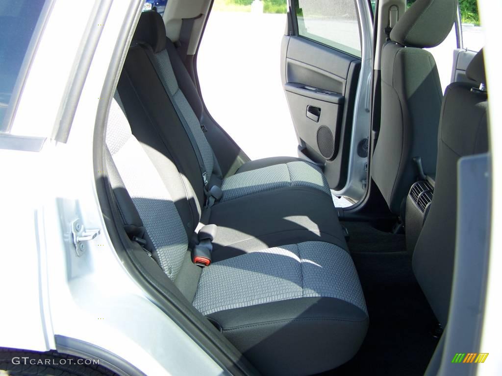 2008 Grand Cherokee Laredo 4x4 - Bright Silver Metallic / Dark Slate Gray photo #12