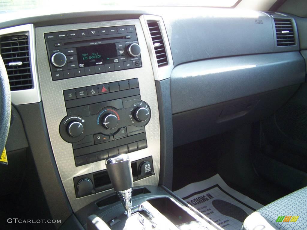 2008 Grand Cherokee Laredo 4x4 - Bright Silver Metallic / Dark Slate Gray photo #19