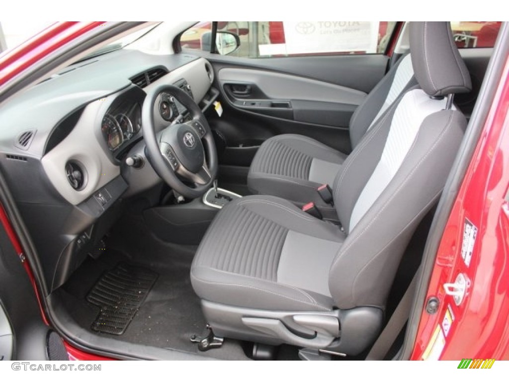Black Interior 2018 Toyota Yaris 3-Door L Photo #123028134