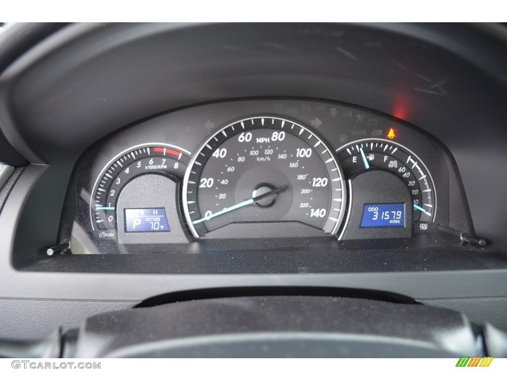 2014 Camry LE - Creme Brulee Metallic / Ivory photo #22