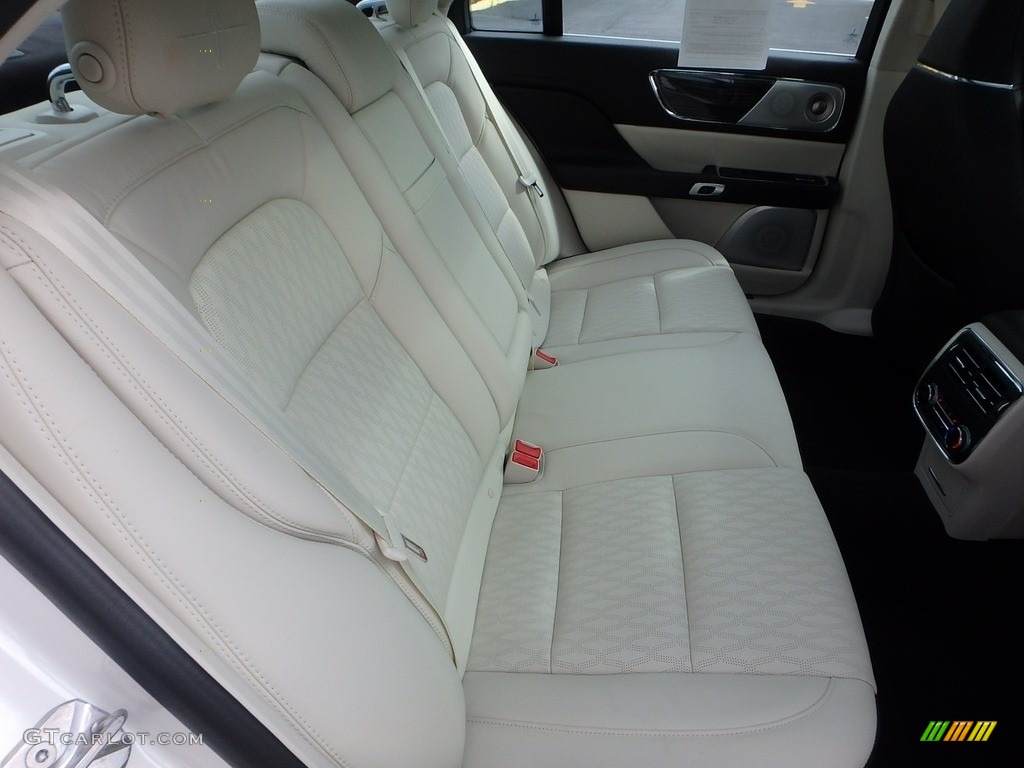 Chalet Theme Interior 2017 Lincoln Continental Black Label AWD Photo #123030186