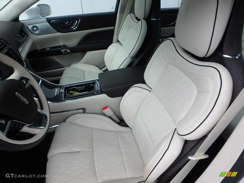2017 Lincoln Continental Black Label AWD Front Seat Photos