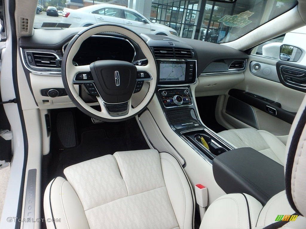 Chalet Theme Interior 2017 Lincoln Continental Black Label AWD Photo #123030276