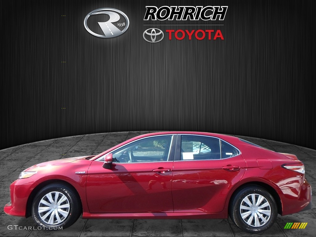 2018 Camry Hybrid XLE - Ruby Flare Pearl / Black photo #3