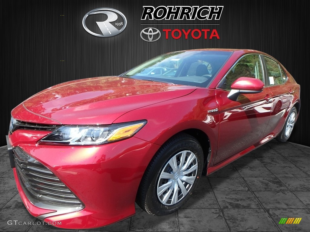 2018 Camry Hybrid XLE - Ruby Flare Pearl / Black photo #4
