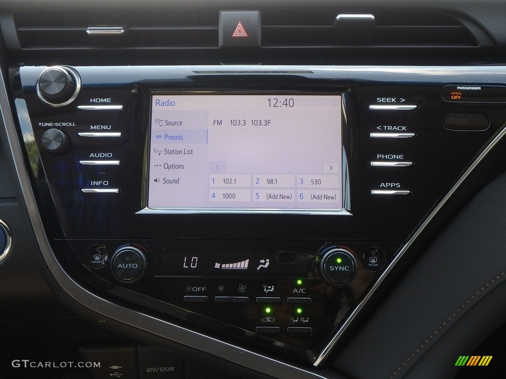 2018 Camry Hybrid XLE - Ruby Flare Pearl / Black photo #12