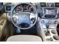 Sandy Beach Metallic - Highlander V6 4WD Photo No. 16