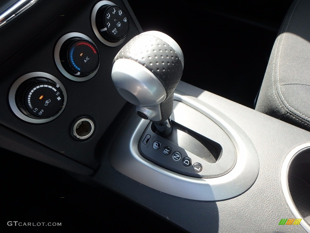 2011 Rogue SV AWD - Platinum Graphite / Black photo #23