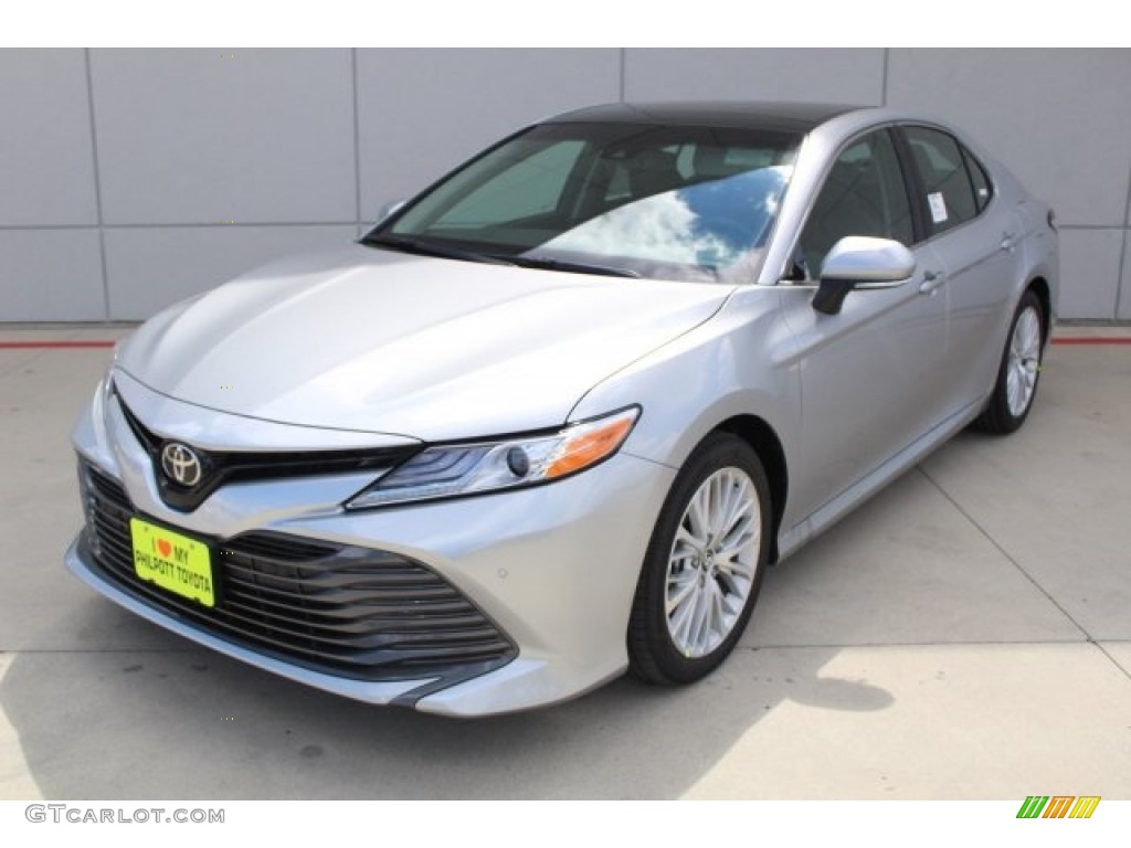 2018 Camry XLE - Celestial Silver Metallic / Ash photo #3