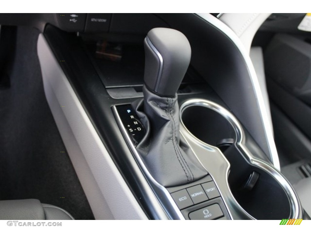 2018 Camry XLE - Celestial Silver Metallic / Ash photo #16