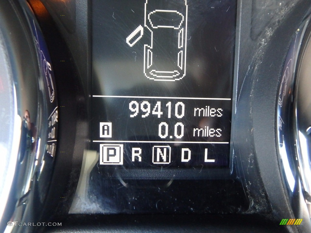2011 Rogue SV AWD - Platinum Graphite / Black photo #30