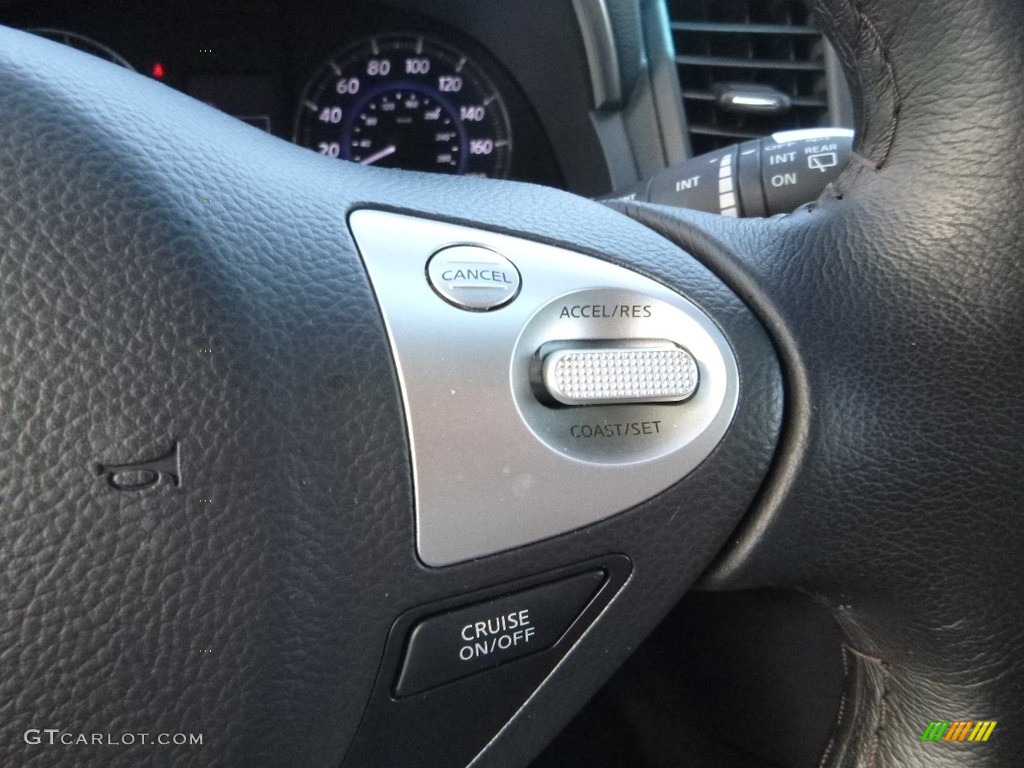 2017 Infiniti QX70 AWD Controls Photo #123050643