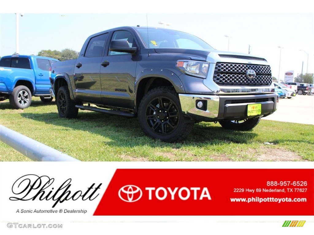 2018 Tundra SR5 CrewMax 4x4 - Magnetic Gray Metallic / Black photo #1