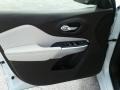 2018 Jeep Cherokee Brown/Pearl Interior Door Panel Photo