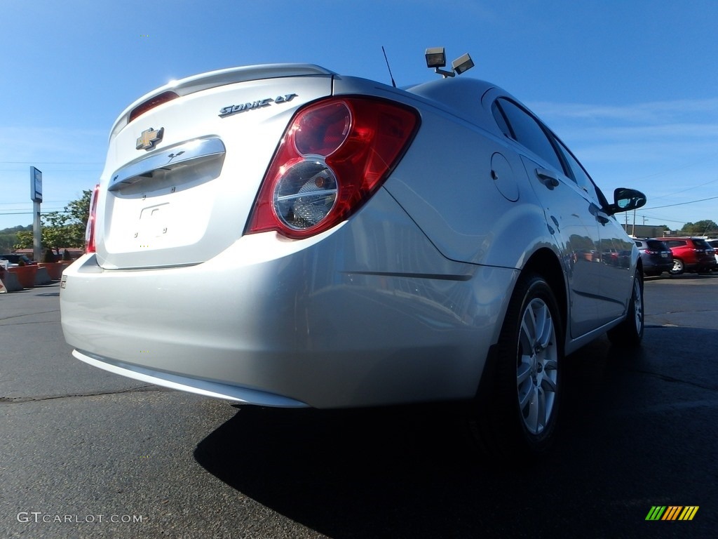 2014 Sonic LT Sedan - Silver Ice Metallic / Jet Black/Dark Titanium photo #9