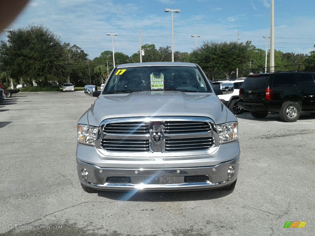 2017 1500 Big Horn Crew Cab - Bright Silver Metallic / Black/Diesel Gray photo #8