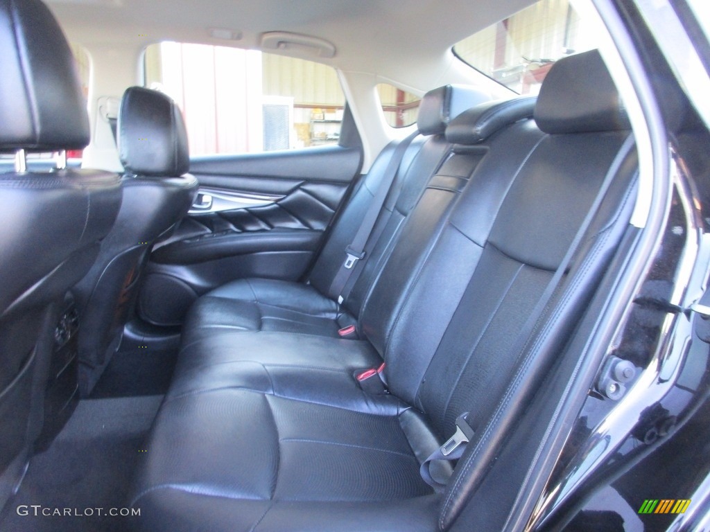 2017 Infiniti Q70 3.7 Interior Color Photos