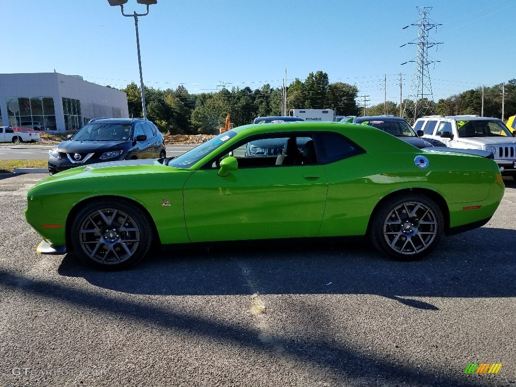 2017 Challenger R/T Scat Pack - Green Go / Black photo #3