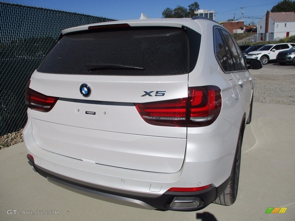 2018 X5 xDrive35i - Mineral White Metallic / Mocha photo #3