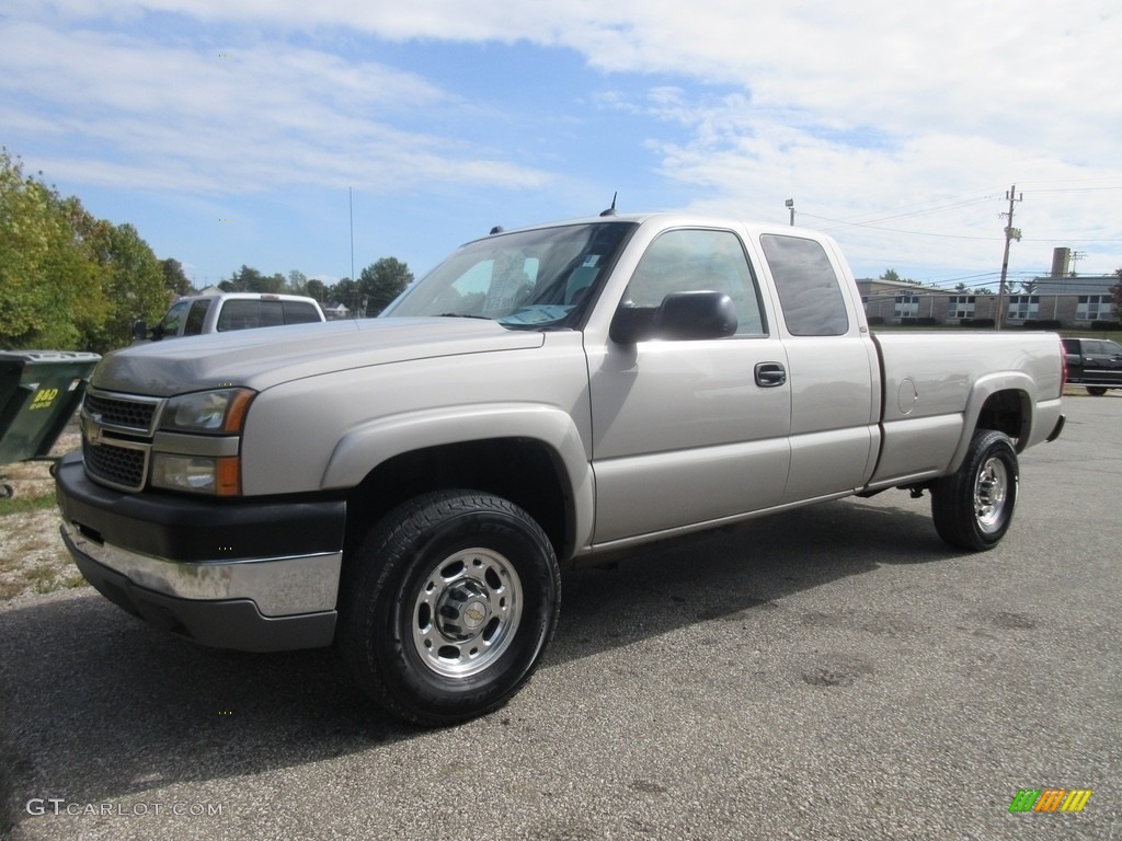 2005 Silverado 2500HD LT Extended Cab 4x4 - Silver Birch Metallic / Dark Charcoal photo #1