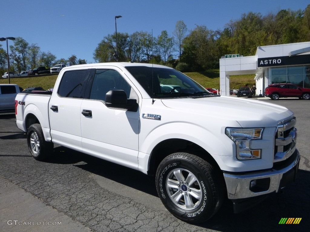 2017 F150 XLT SuperCrew 4x4 - Oxford White / Earth Gray photo #1