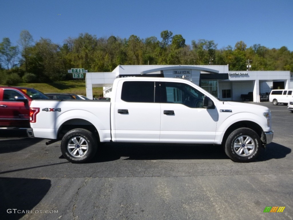 2017 F150 XLT SuperCrew 4x4 - Oxford White / Earth Gray photo #3