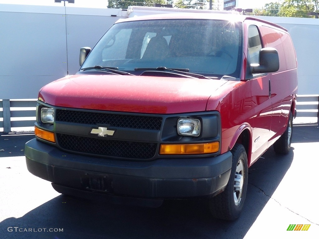 2004 Express 2500 Cargo Van - Victory Red / Medium Dark Pewter photo #4