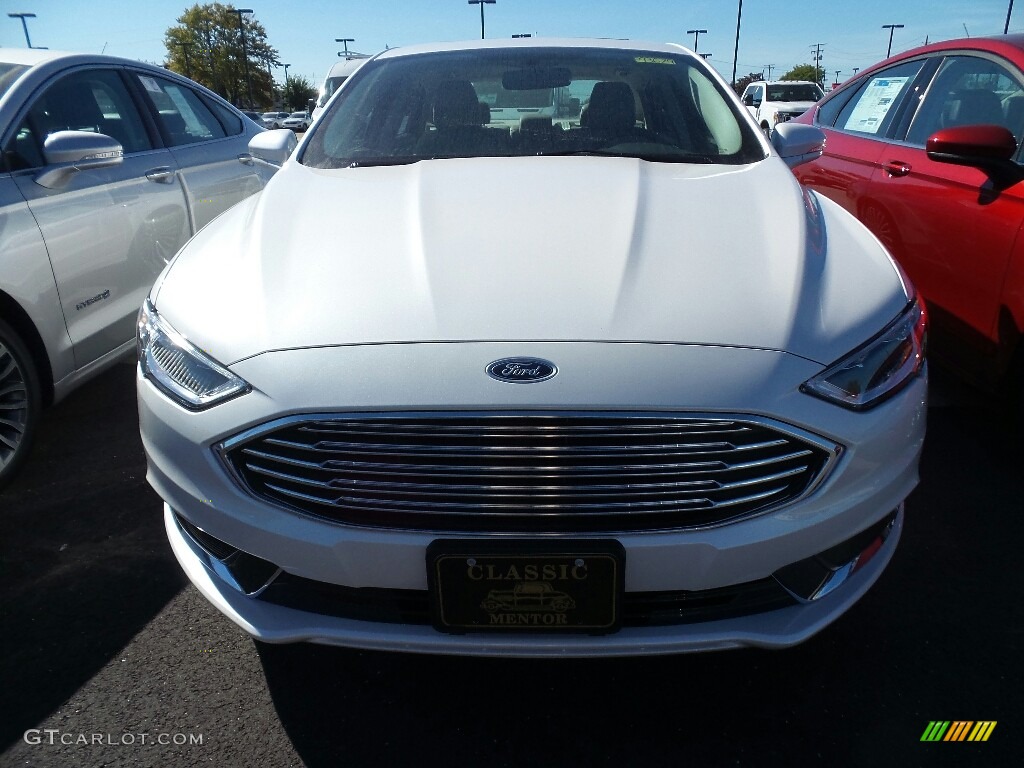 2018 Fusion SE - White Platinum / Medium Light Stone photo #2